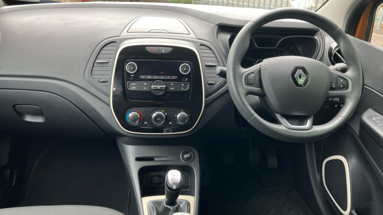 Renault Captur 0.9 TCE 90 Play 5dr Petrol Hatchback